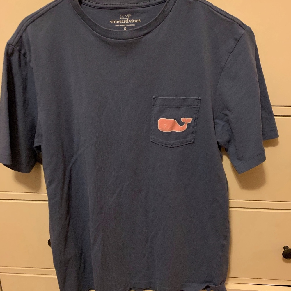 Vineyard Vines T-shirt